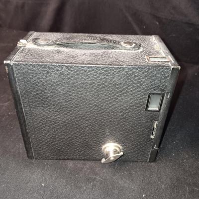 KODAK NO 2A BROWNIE BOX CAMERA