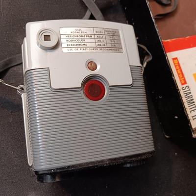 KODAK BROWNIE STARMITE II CAMERA WITH BOX