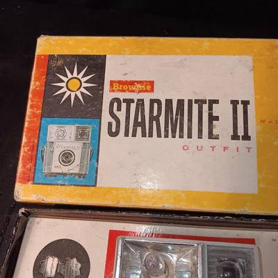 KODAK BROWNIE STARMITE II CAMERA WITH BOX