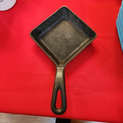 Vintage Griswold Cast Iron Square Egg Skillet 129