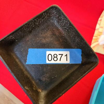 Vintage Griswold Cast Iron Square Egg Skillet 129