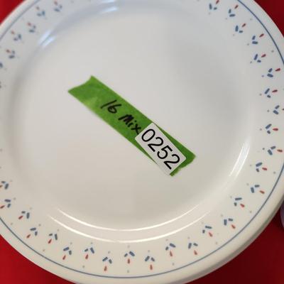 Large Collection of Corning Corelle Plates & Bowls Many Patterns on the Dinner Plates