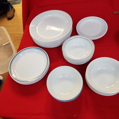 Large Collection of Corning Corelle Plates & Bowls Many Patterns on the Dinner Plates