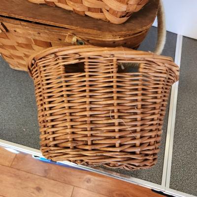 lot of 3 Baskets Picnic, Bicycle, Wood Handle