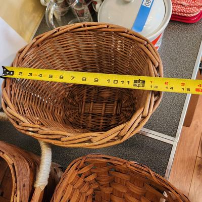 lot of 3 Baskets Picnic, Bicycle, Wood Handle