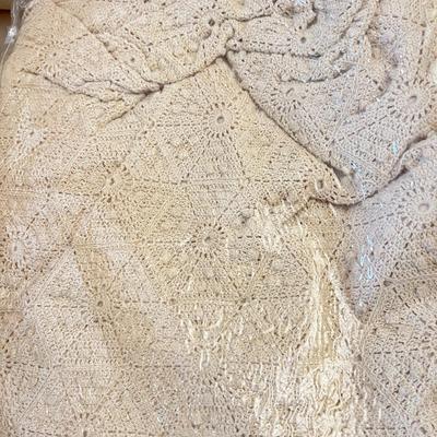 Big Lot Vintage Lace, Linens, Tattings (1 of 2)