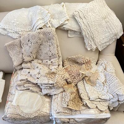 Big Lot Vintage Lace, Linens, Tattings (1 of 2)