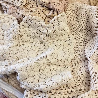 Big Lot Vintage Lace, Linens, Tattings (1 of 2)