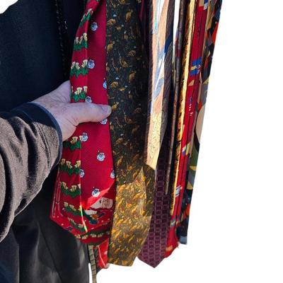 Men's Clothing Lot