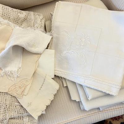 Big Lot Vintage Lace, Linens, Tattings (2 of 2)