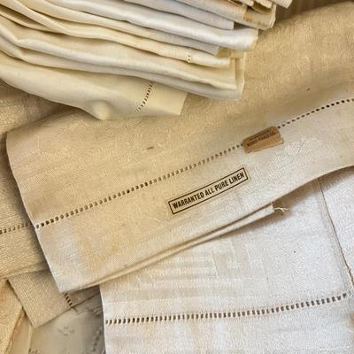 Big Lot Vintage Lace, Linens, Tattings (2 of 2)
