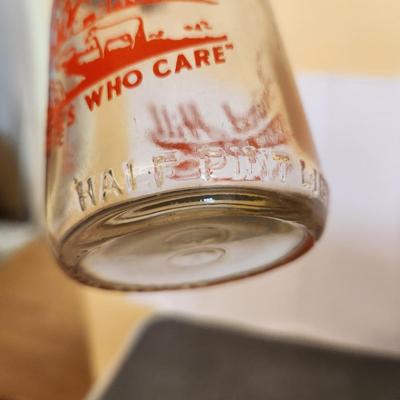 Third Hill Farm Dairy Eliot Maine 1/2 Pint Milk Bottle For Mothers Who Care
