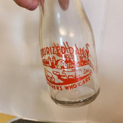 Third Hill Farm Dairy Eliot Maine 1/2 Pint Milk Bottle For Mothers Who Care