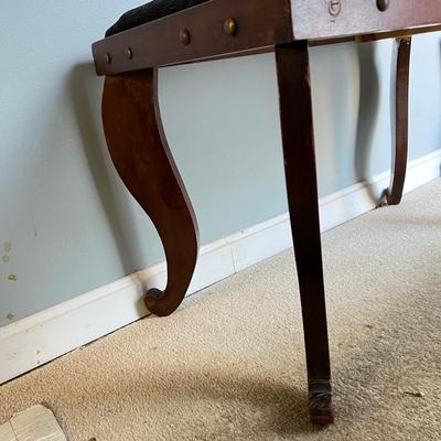 Vintage Hiawatha Heirloom Needlepoint Top Bench