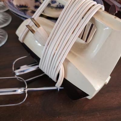 Sunbeam hand mixer