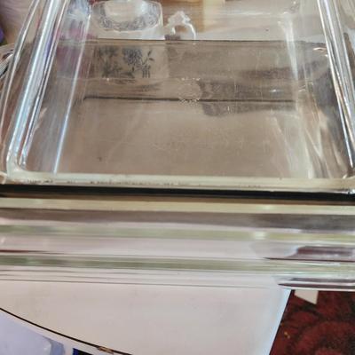5 casserole dishes.