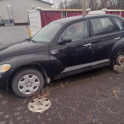 Chrysler PT Cruiser Four Door with Keys and Title (For Parts Only Condition)
