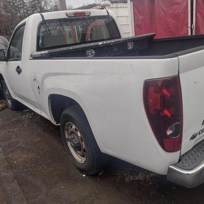 Chevy Colorado Pick Up Truck with Keys and Title (For Parts Only Condition)