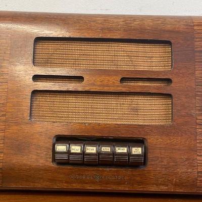 Vintage 1938 General Electric GD-60 Wood Tube Table Radio Professionally Restored & Works