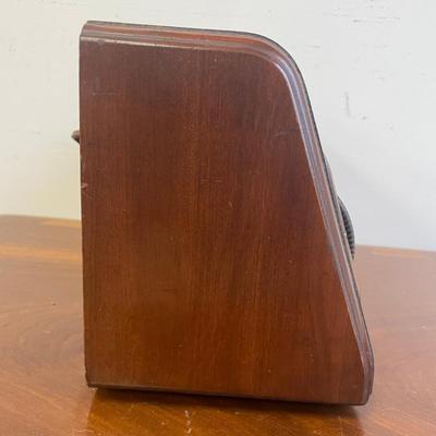 Vintage 1938 General Electric GD-60 Wood Tube Table Radio Professionally Restored & Works
