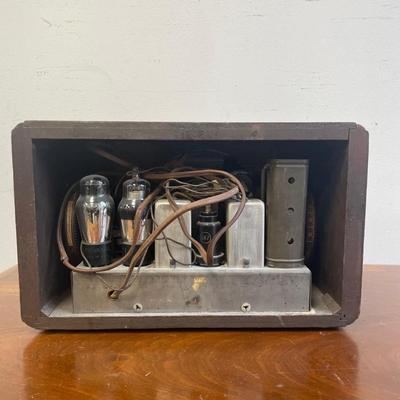 Vintage 1938 General Electric GD-60 Wood Tube Table Radio Professionally Restored & Works