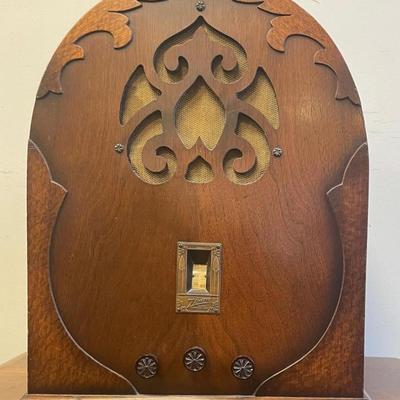 1931 Zenith LS "Zenette" Wood Tube Cathedral Radio Professionally Restored & Works