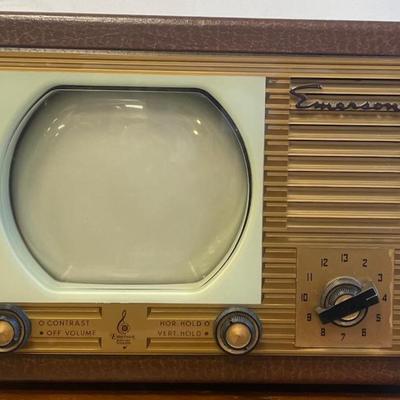Vintage 1949 Emerson TV Model 600 - Portable TV Professionally Restored & Works