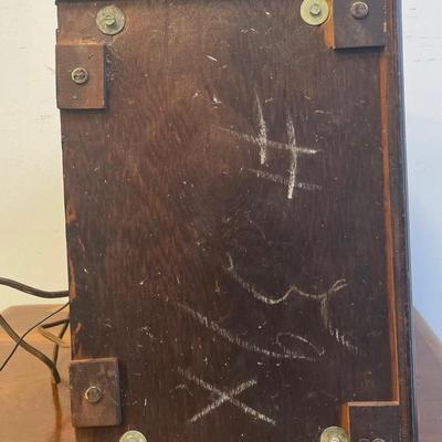 1930s PHILCO CATHEDRAL RADIO/ Professionally Restored & Works