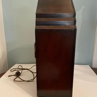 Vintage 1930's Gloritone Model 27 Radio Professionally Restored & Works