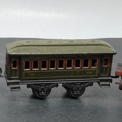 German Tinplate Clockwork Engine & Passenger Cars