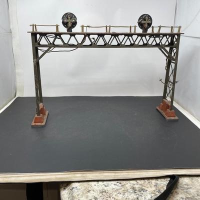 Lionel Signal Bridge 440