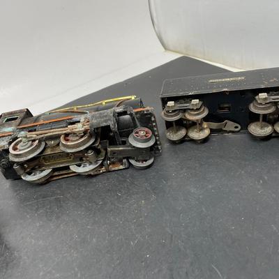 2 Lionel Engines & Tender