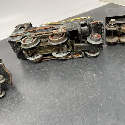 2 Lionel Engines & Tender