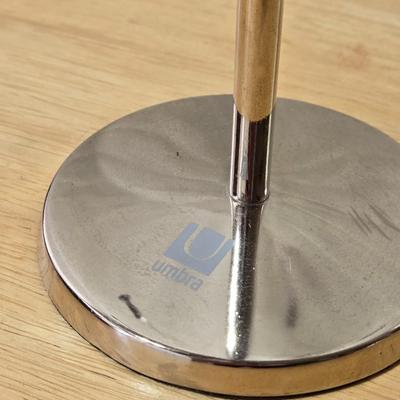 Umbra Clip Stand
