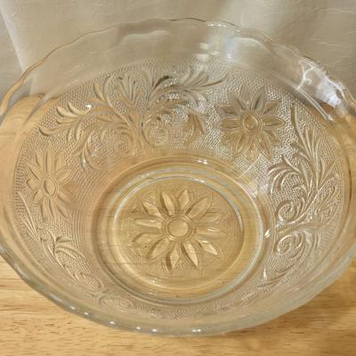 (2) Vintage Glass Bowls