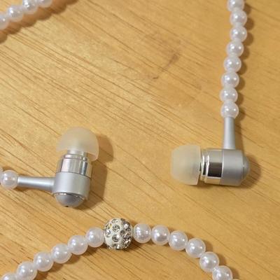 Pearl & Glass Beaded Headphones