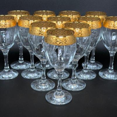 Set of 12 Cristalleria Fratelli Fumo Gold Rimmed Wine Glasses
