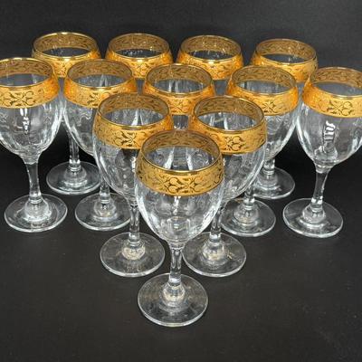 Set of 12 Cristalleria Fratelli Fumo Gold Rimmed Wine Glasses