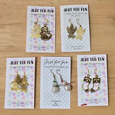 New Gold Tone Holiday Earrings