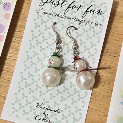 New Gold Tone Holiday Earrings