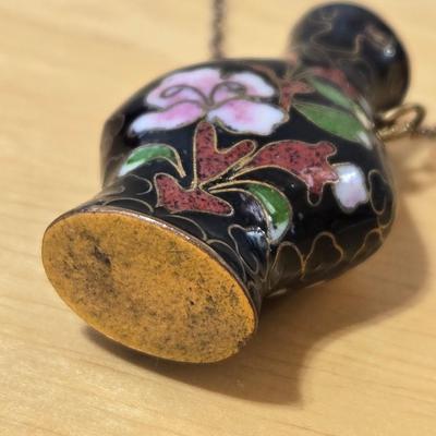 Vintage Cloisonne Vase or Snuff Bottle Necklace