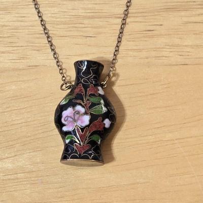 Vintage Cloisonne Vase or Snuff Bottle Necklace