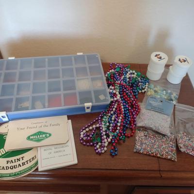 LARGE ASSORTMENT OF JEWELRY MAKING & CRAFT BEADS