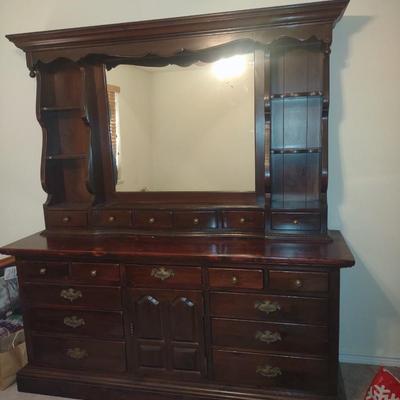 13 DRAWER DRESSER W/MIRRORED HUTCH