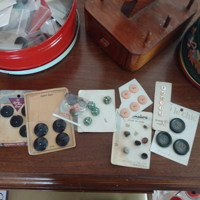 OLD BUTTONS, WOODEN THREAD HOLDER AND MORE