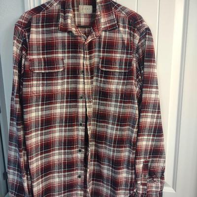 MEN'S NAME BRAND LONG SLEEVE SHIRTS SIZE L