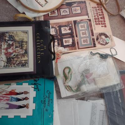 NEEDLEPOINT KITS