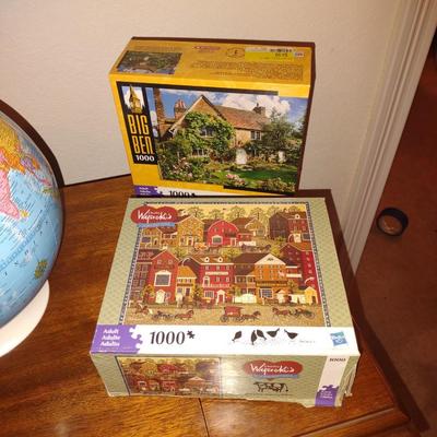 WORLD GLOBE AND JIGSAW PUUZZLES