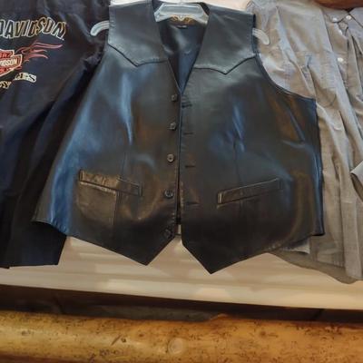 SCULLY LEATHER VEST & HARLEY DAVIDSON SHIRTS