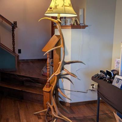 Stunning Natural Elk antler floor lamp, excellent condition for age and use